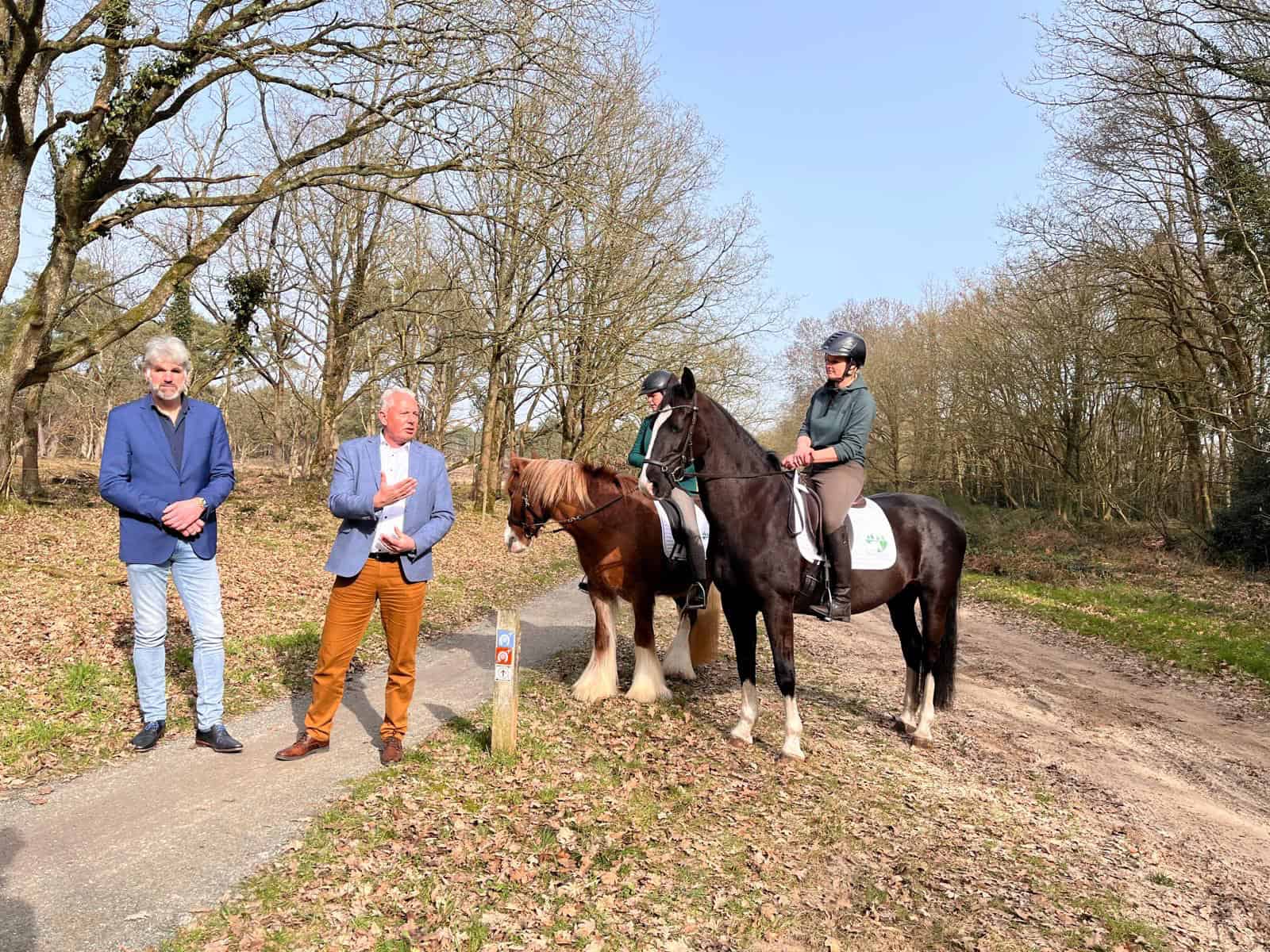 Ruiter- en menroute Holtingerveld feestelijk geopend