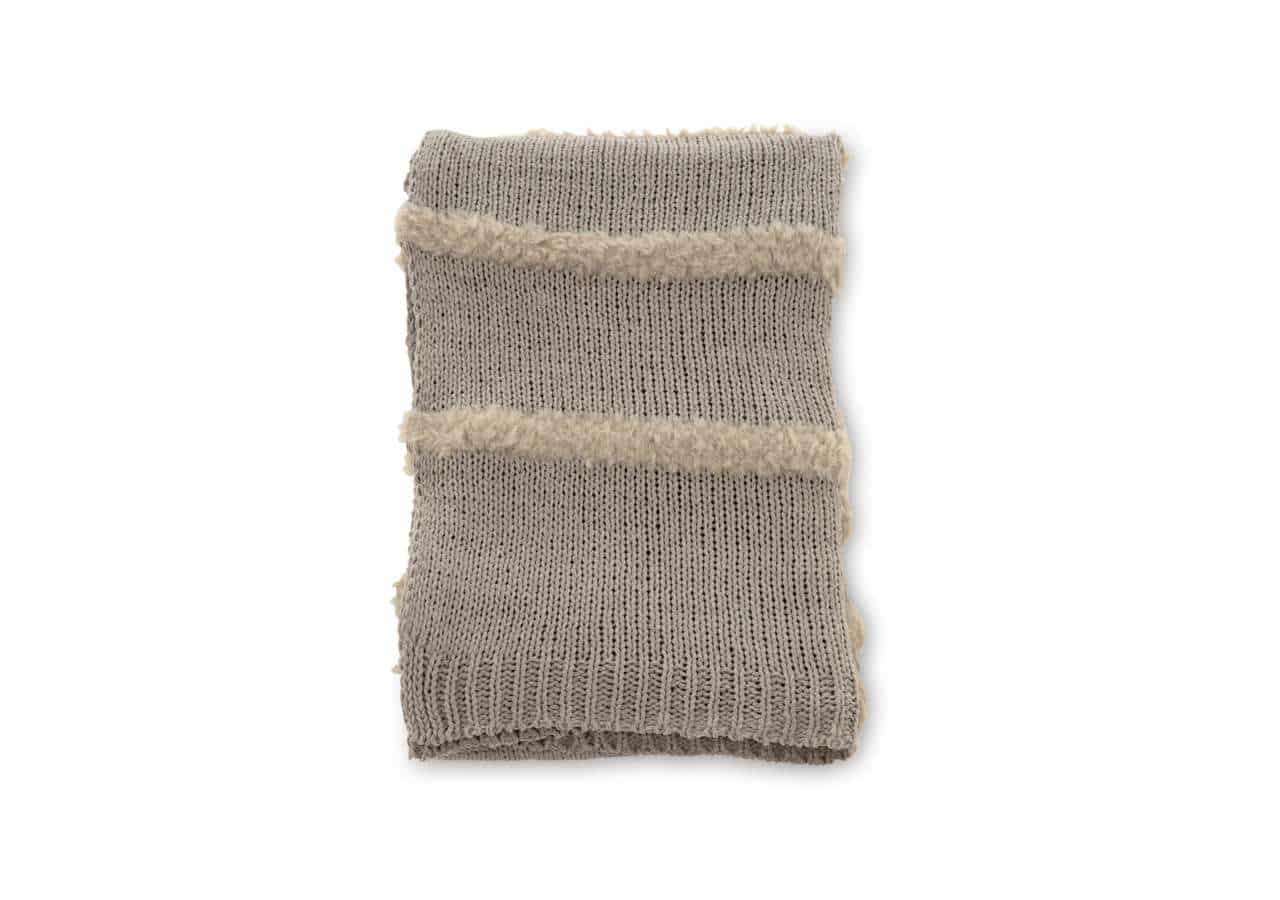 Mysig ullpläd för sängtillbehör och skandinavisk inredning.