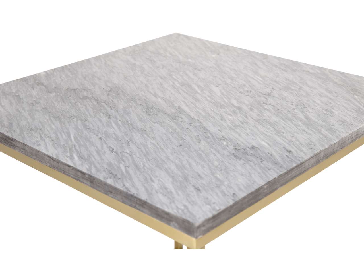 Högkvalitativ sängram med marmordesign för modern sovrumsmiljö.