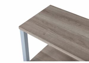 Eleganta sängbord i trä med modern design, perfekt för sovrum inredning.
