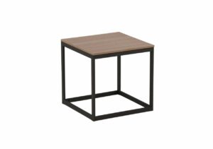 Sängfabriken möbel, modern sidobord i svart metall och trä, elegant design för sovrum och vardagsrum.