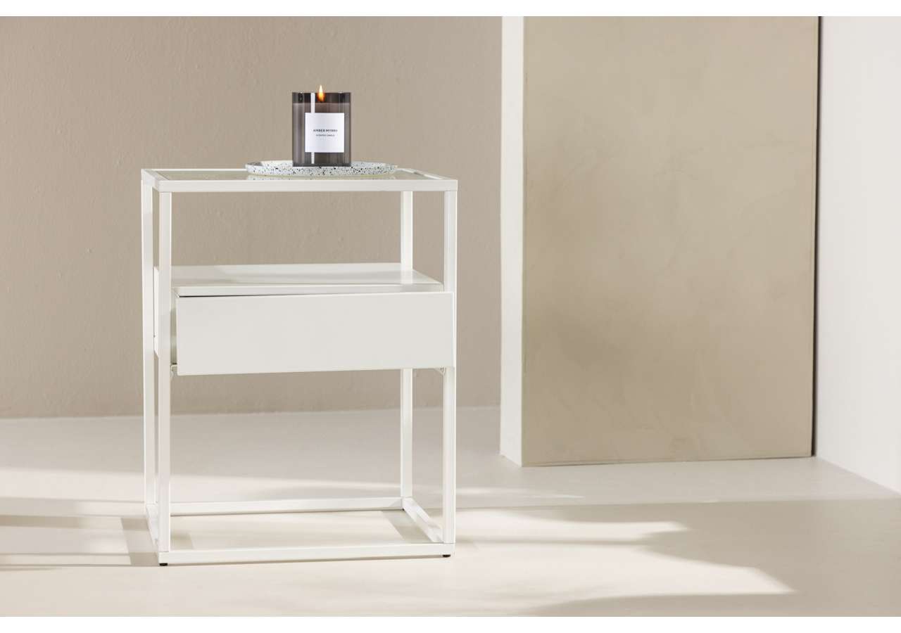 Modern sängfabriken- designad nattduksbord i vitt med förvaringslåda, minimalistisk stil for skandinavisk sovrum.