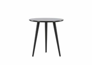 Minimalist svart sidobord i trä med tre ben, perfekt för moderna hem.