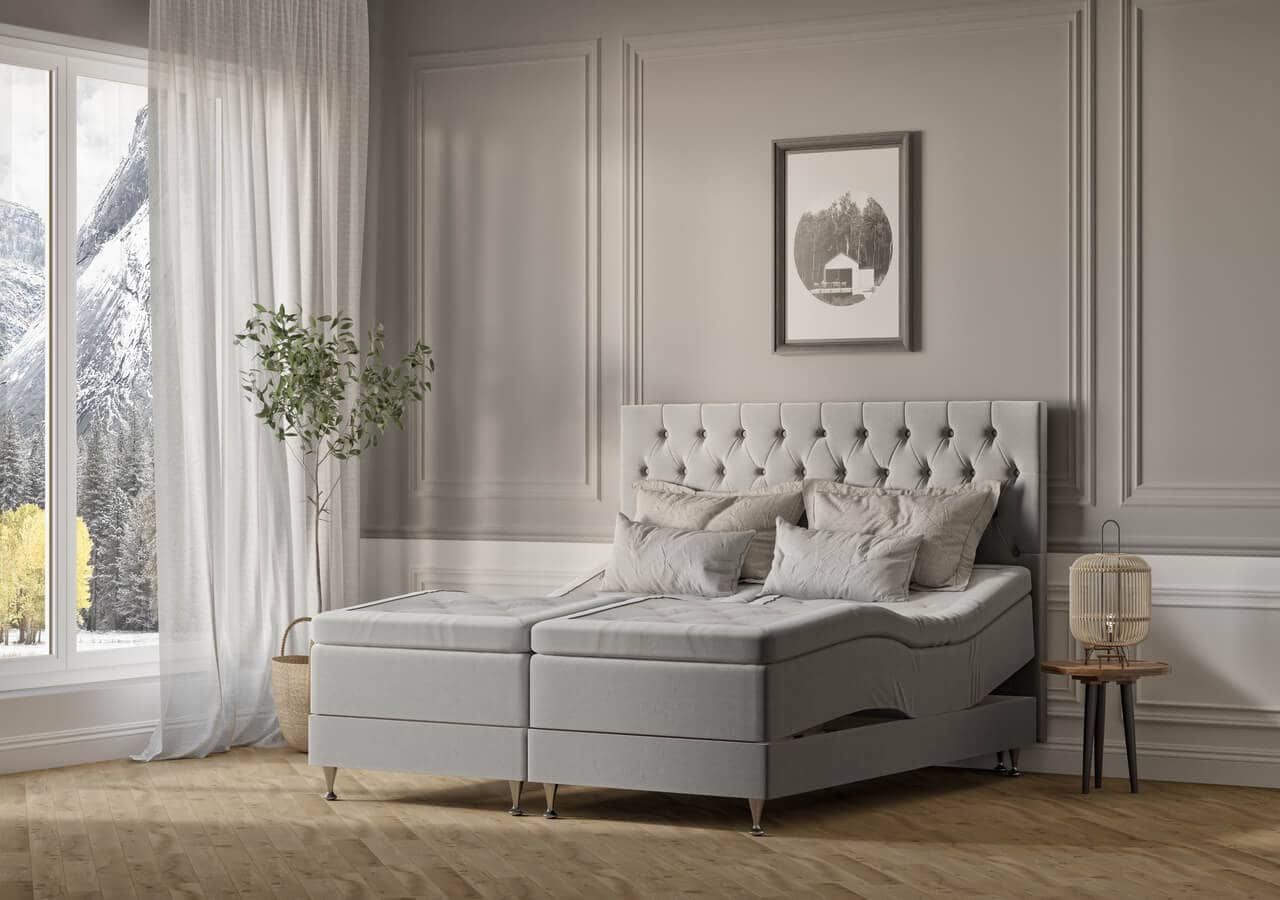 Ekensäng i modern design med jaktstugekänsla, perfekt för avkoppling och stil.