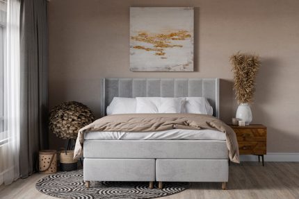 Sängfabriken, modern sovrumsinredning med bekvämt säng och stilfulla detaljer.