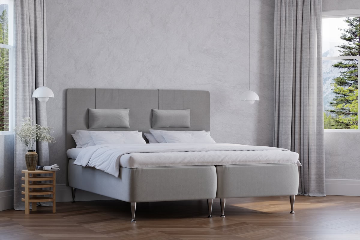 Högkvalitativ säng från Sängfabriken i modern inredningsstil.