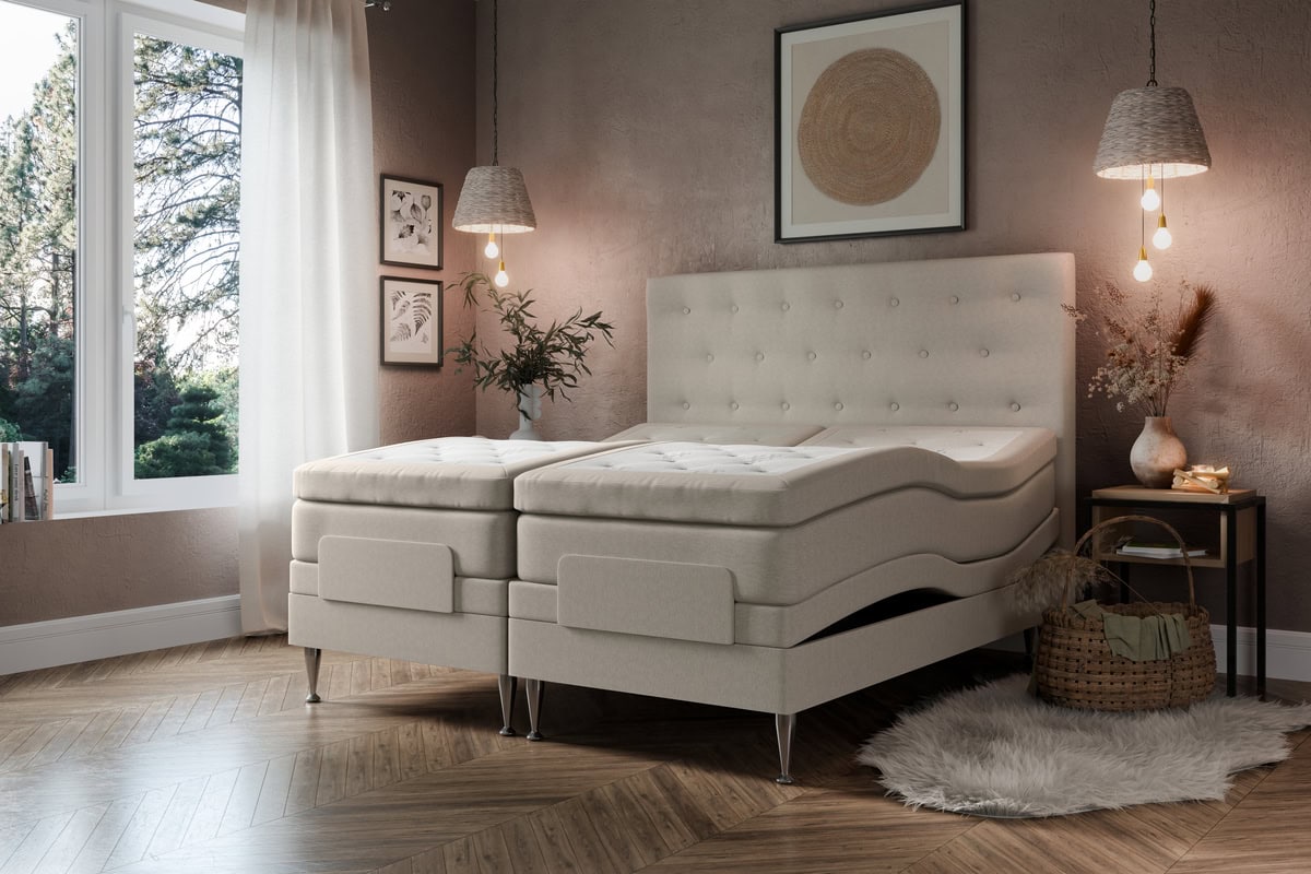 Möbel med memory foam madrass i beige tyg, elegant sovrumsinredning.