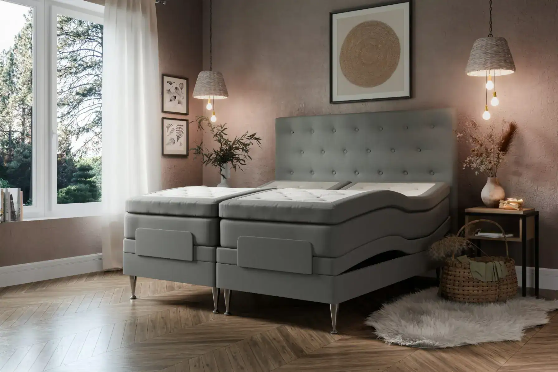 Bekväm sovplats med innovativa sadelformade sängar och moderna inredningsdetaljer.