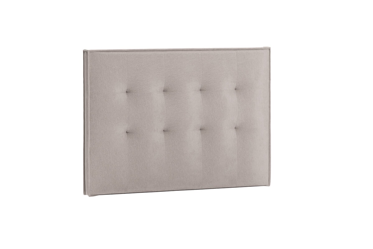 Sänggavel i ljusgrått tyg för modern sovrumsinredning.