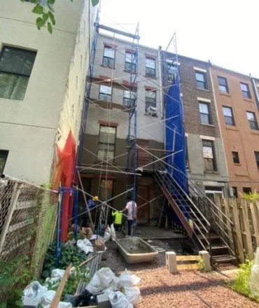 d7085fb5-1a6e-4505-a3a4-86be01179bda-430x570