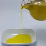 Natürel sızma zeytinyağı memecik zeytini doğal zeytinyağı katkısız koruyucusuz