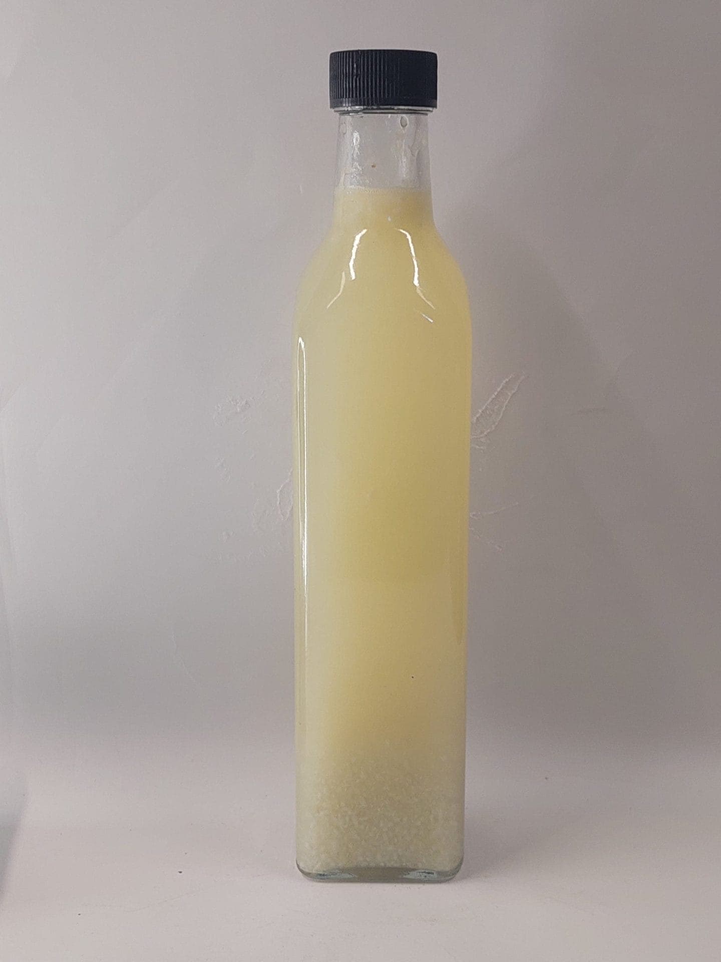 El yapımı sarımsak limon kürü katkı koruyucu içermez