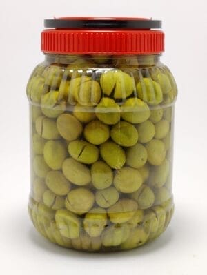 Doğal yeşil kırma zeytin