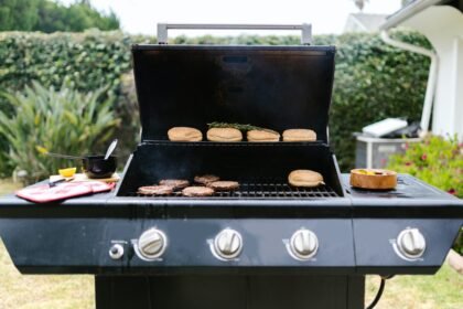 Gas vs Charcoal BBQ