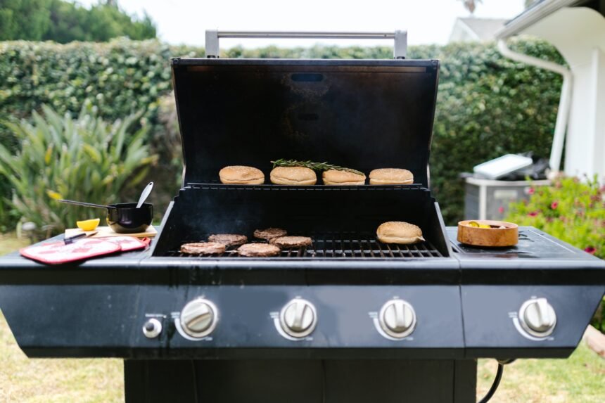 Gas vs Charcoal BBQ