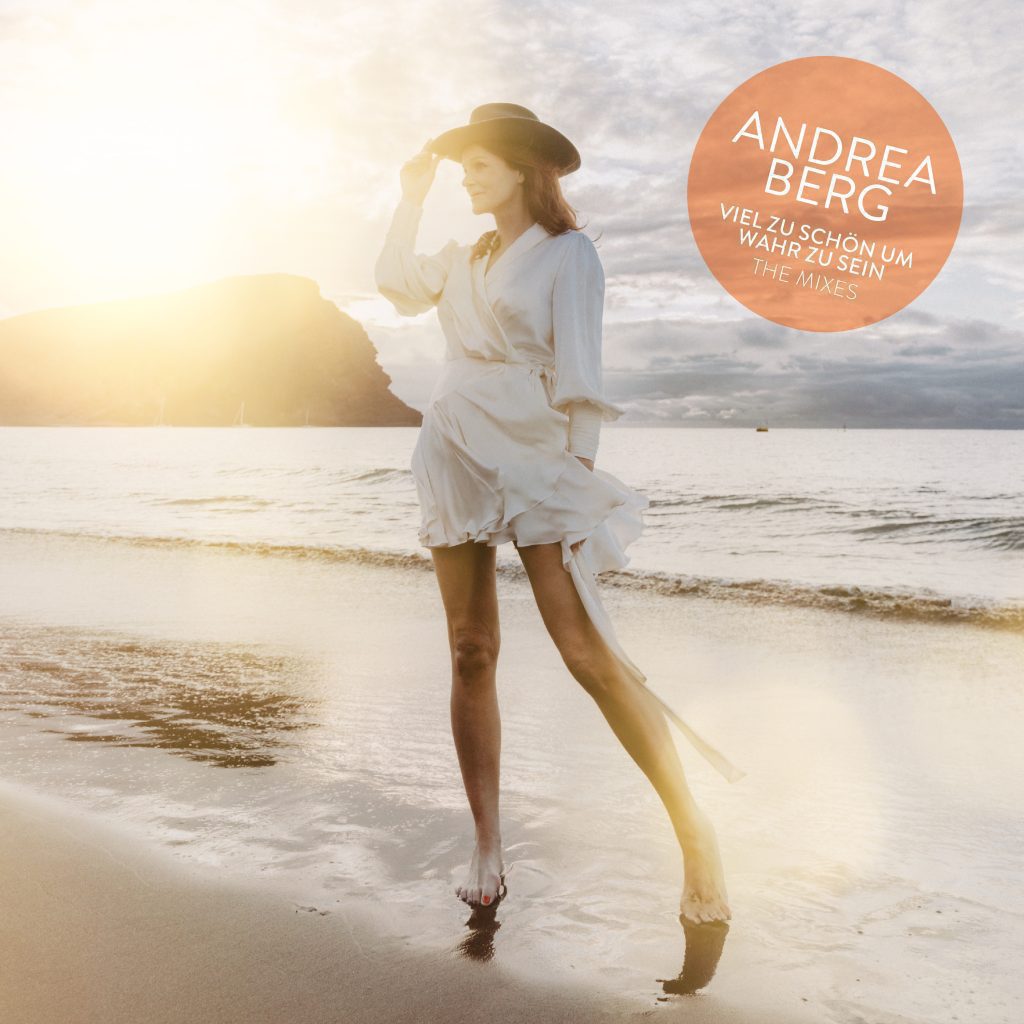 Andrea Berg oben ohne