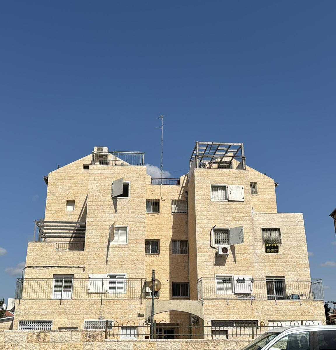 Sought-After Location: Apartment, For Sale: Nahal Dolev 88, Beit Shemesh, Ramat Beit Shemesh Aleph 1
