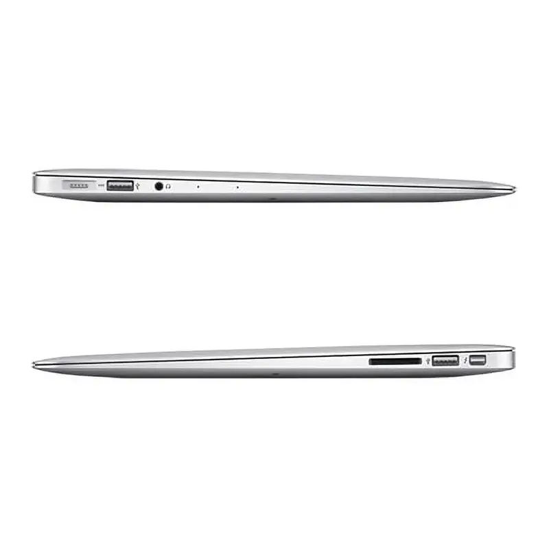 Clavier d’ordinateur portable Apple MacBook Air M2 argenté, vue de côté avec ports USB-C, lecteur de carte SD et prise casque, design fin et élégant pour un usage professionnel et personnel.