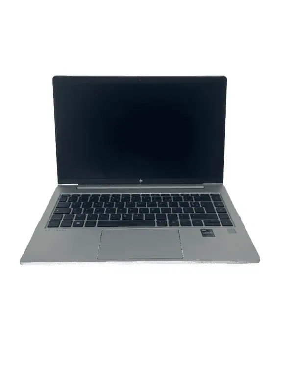 Ordinateur portable moderne avec écran noir et clavier noir, idéal pour le travail, la création et le divertissement. Parfait pour une utilisation professionnelle ou personnelle.