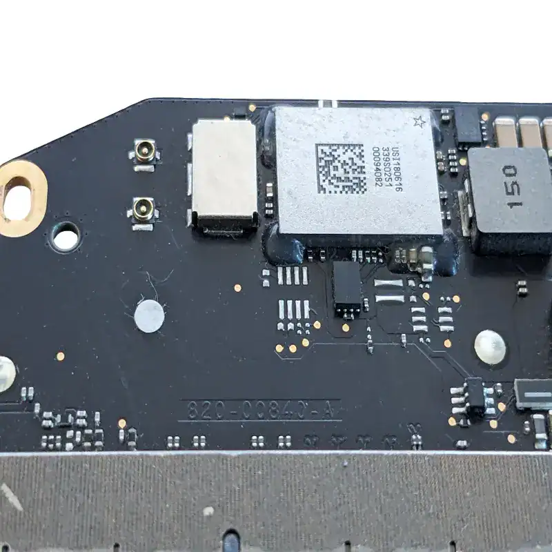 Carte mère Apple Macbook Pro A1708 - i5-7360U - 8 Go 256 Go (820-00840-A)