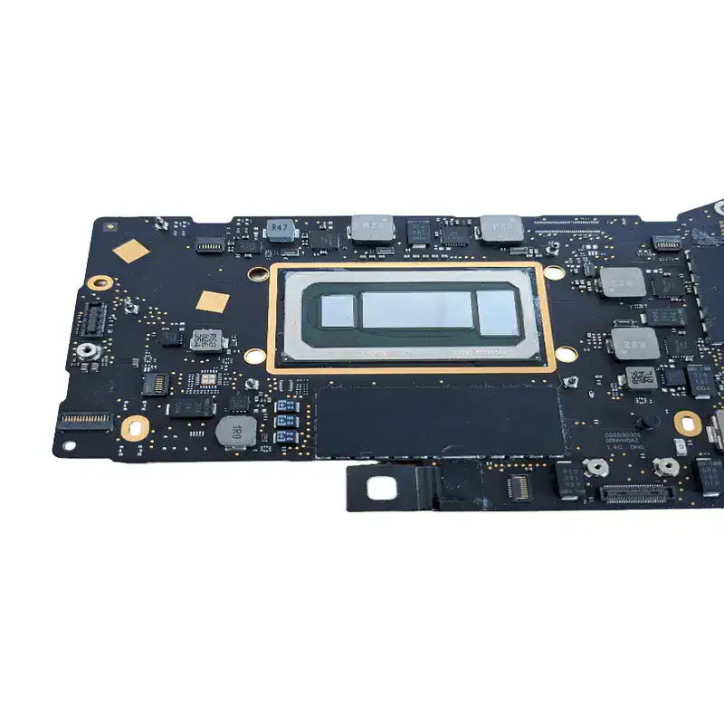 Panneau de circuit imprimé électronique pour ordinateur portable, composant interne pour réparation ou assemblage, avec écran LCD intégré, utilisé dans la fabrication de PC.