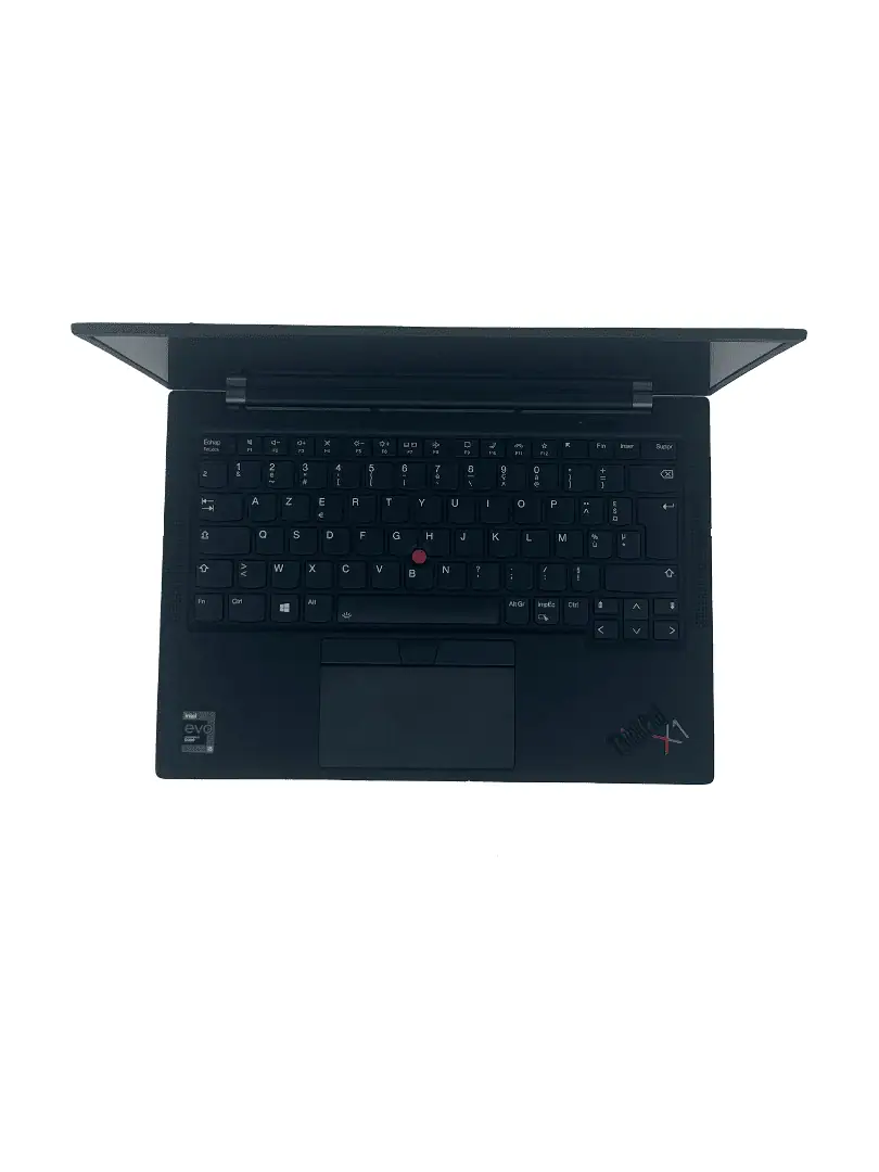 Ordinateur portable Lenovo ThinkPad X1 Carbon avec clavier noir et écran ouvert, idéal pour la bureautique et la productivité.