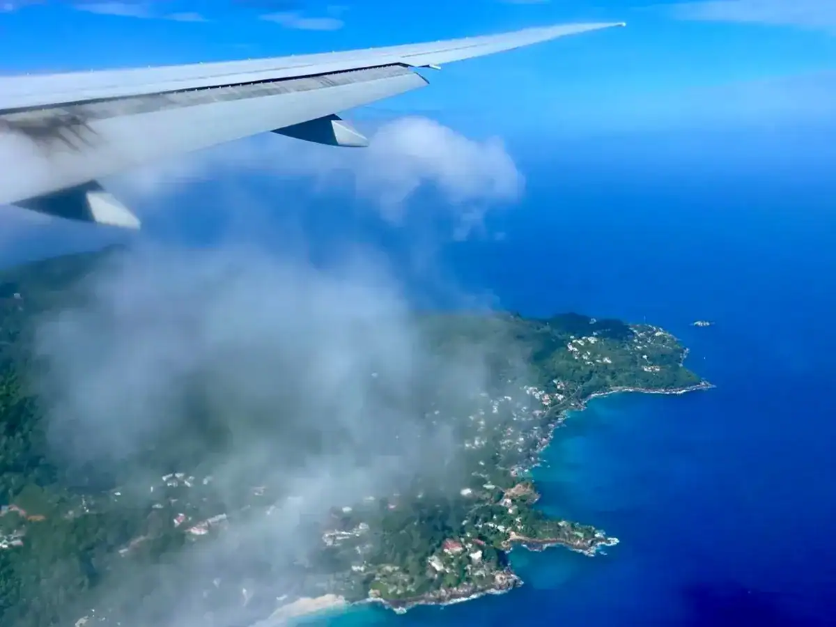 Flights to Seychelles — Vols vers les Seychelles