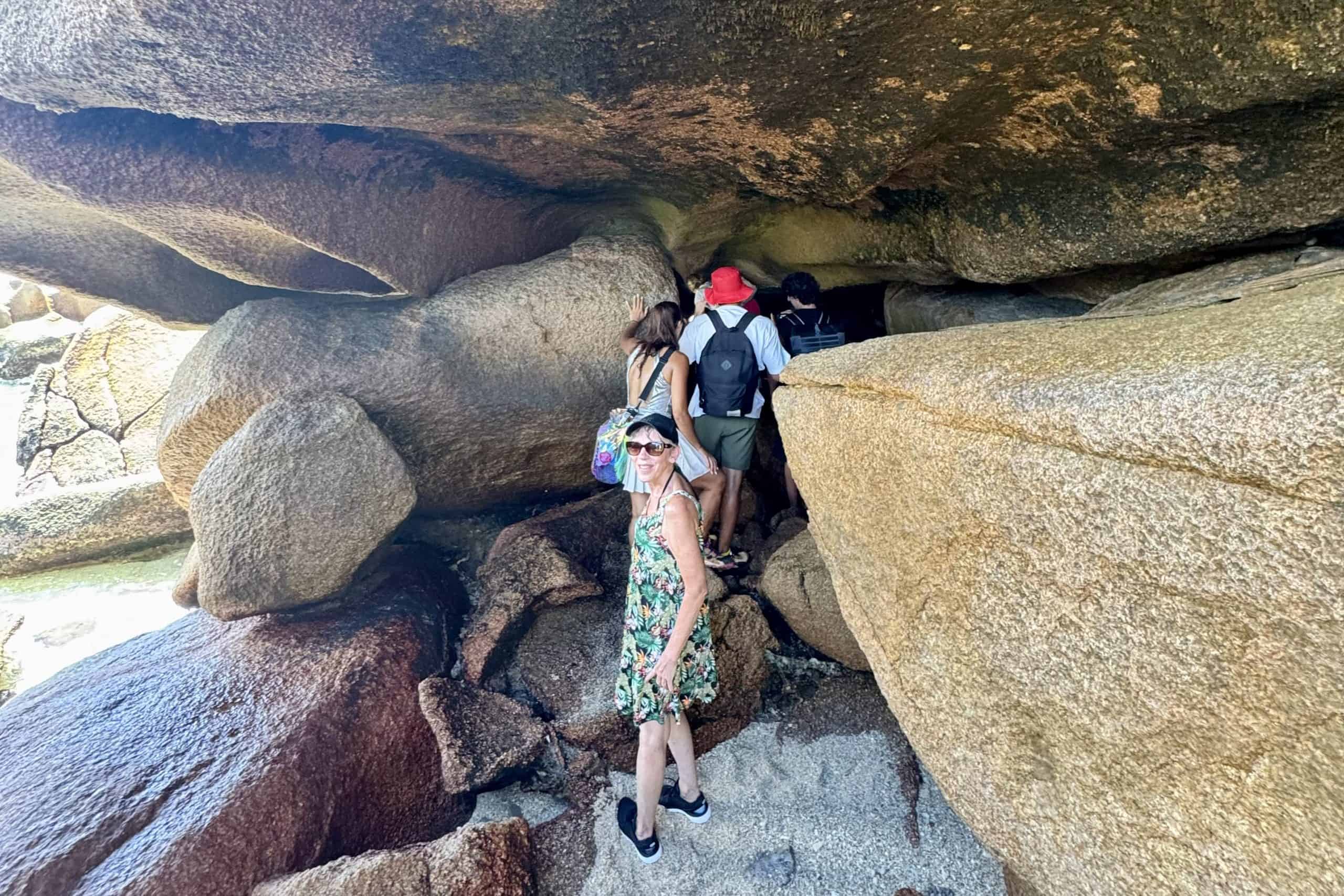 La Digue hiking — coastal and forest trails