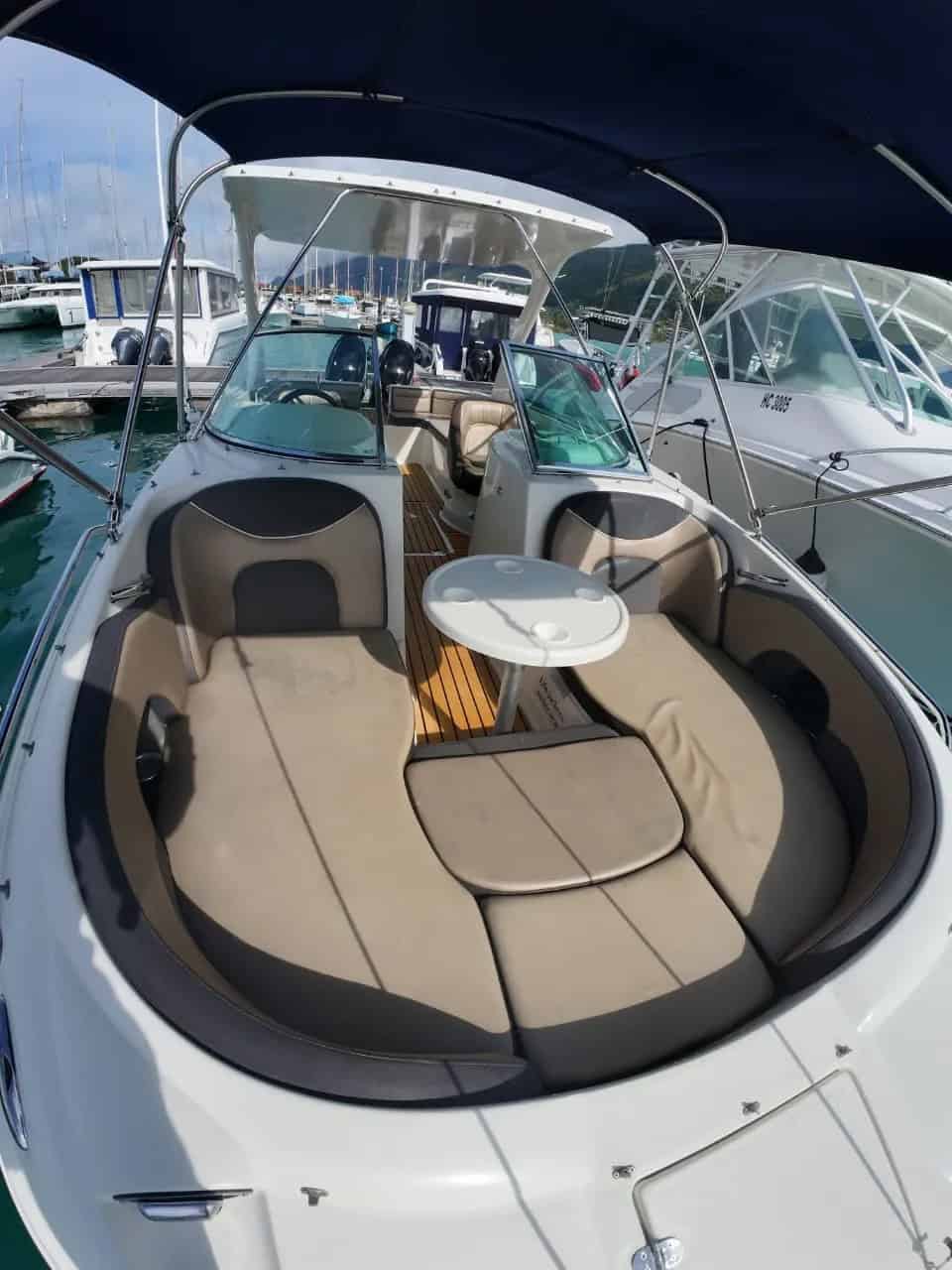 Relaxing on board Creole Odyssea charter