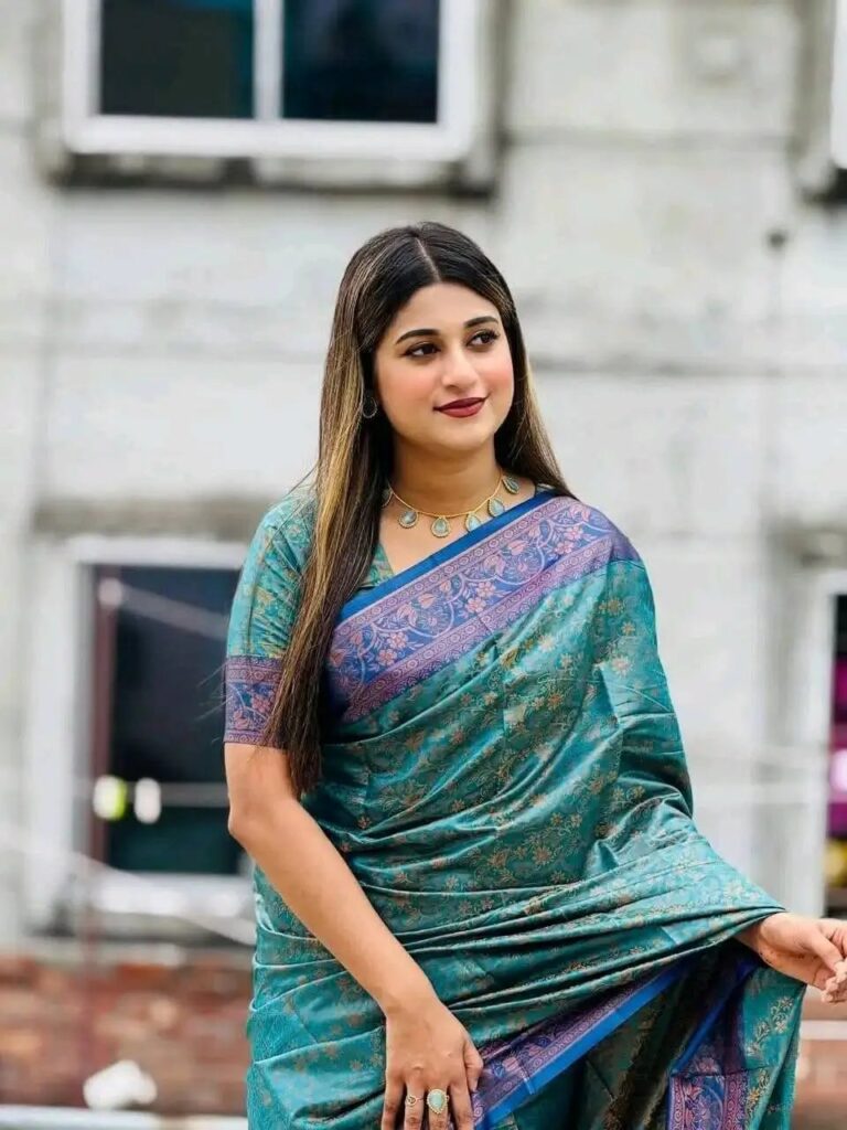 কান্ঞিবরন কাতান সফ্ট সিল্ক বেনারসি শাড়ি🥰প্রিমিয়াম শাড়ি কম্বো - Image 2