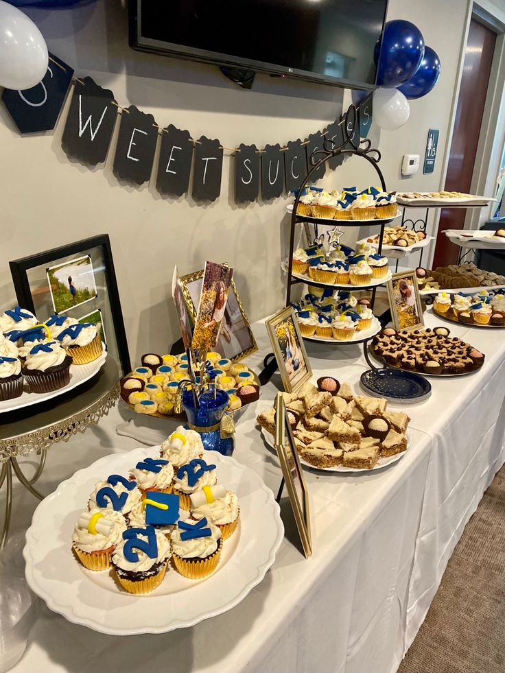 30+ Best College Graduation Party Ideas To Recreate (2025)
