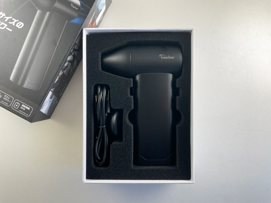 Kaedear（カエディア）ブロワーの本体＆ケース