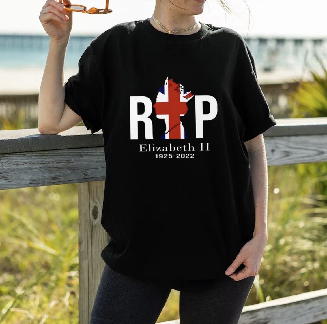 RIP Queen Elizabeth Her Majesty the Queen Elizabeth II Tee Shirt