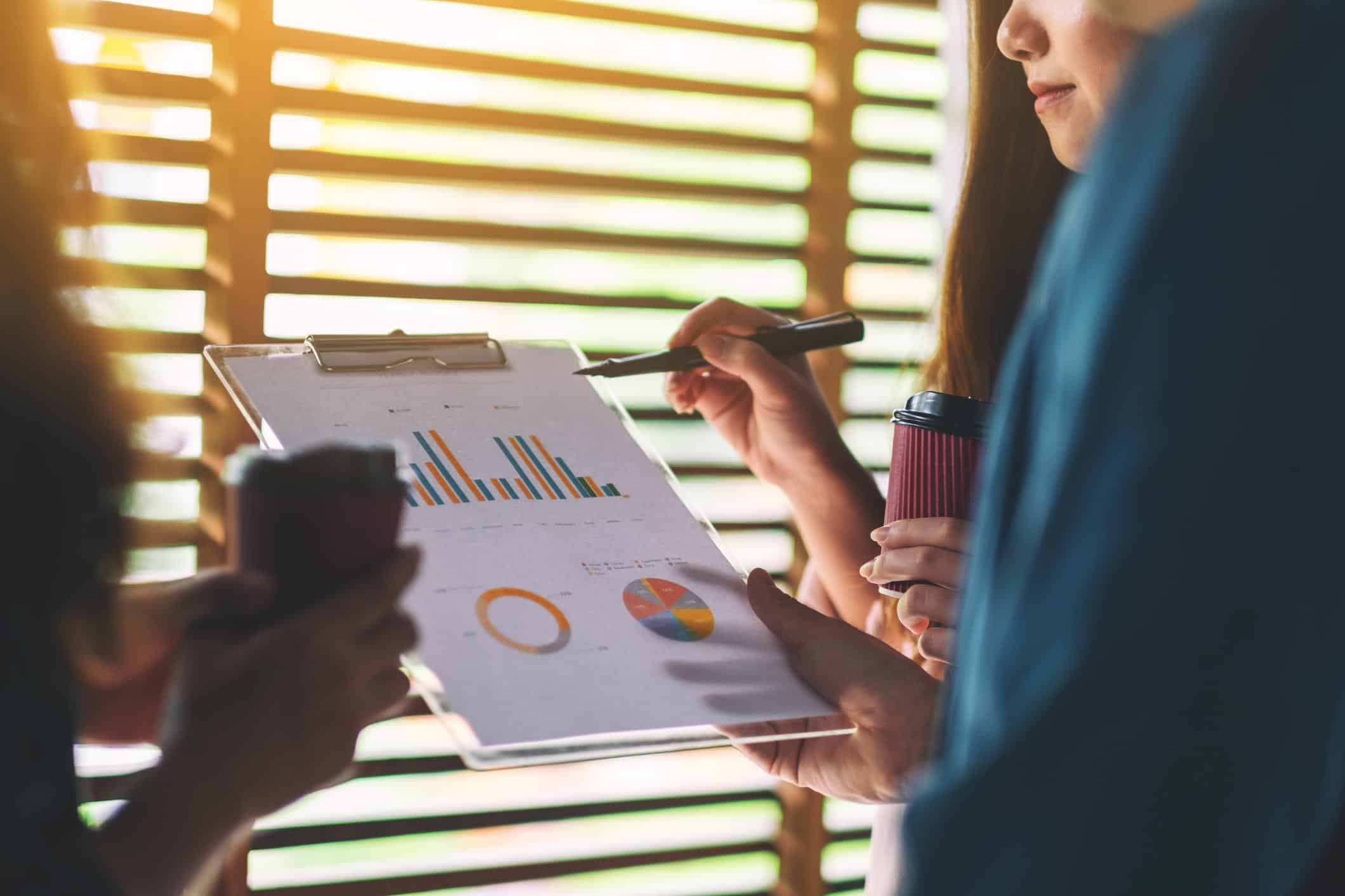 Estrategias para impulsar proyectos de economía circular y simbiosis industrial.