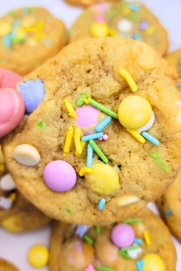Easy Easter M&M Cookies