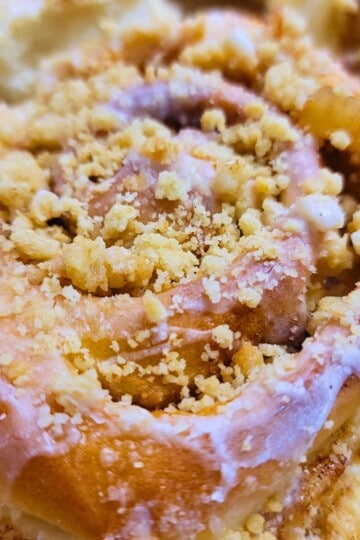 Apple Pie Cinnamon Rolls