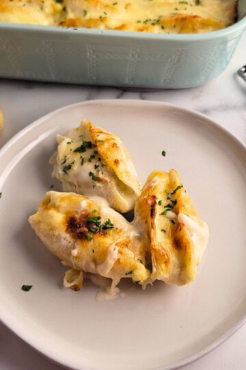 Chicken Alfredo Stuffed Shells