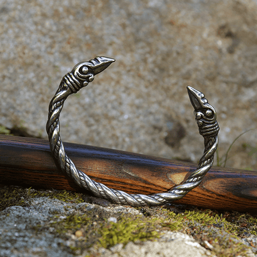 vikingský náramok