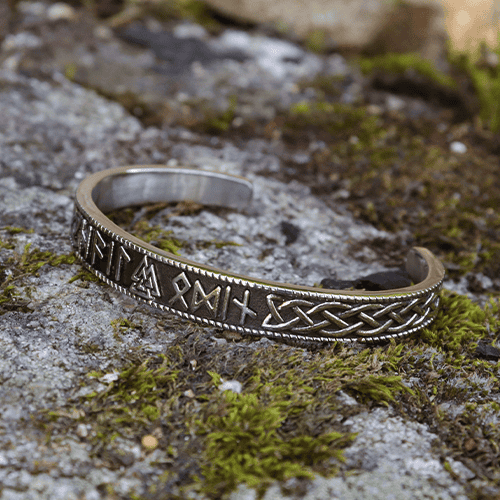 vikingský náramok