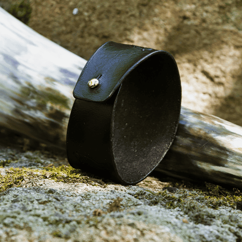 Ručne vyrobený kožený vikingský náramok s vlkom "FENRIR" – Obrázok 2