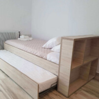 Panorama House – μονό κρεβάτι με συρόμενο έξτρα κρεβάτι (trundle) και ράφια, ιδανικό για παιδιά