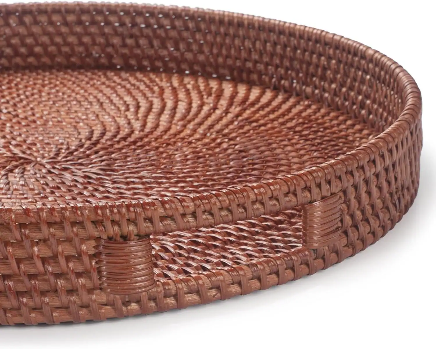 Wicker tray for organizing entryway in small apartments, stylish and practical.