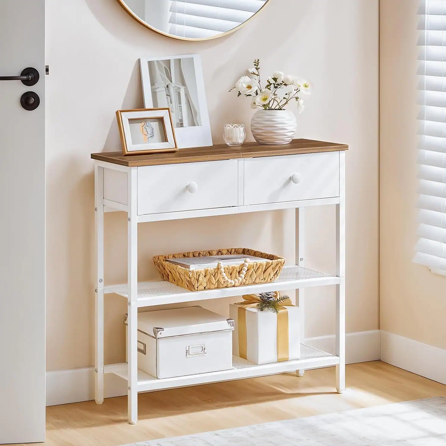 Entryway organization ideas for small apartments, renter-friendly and practical.