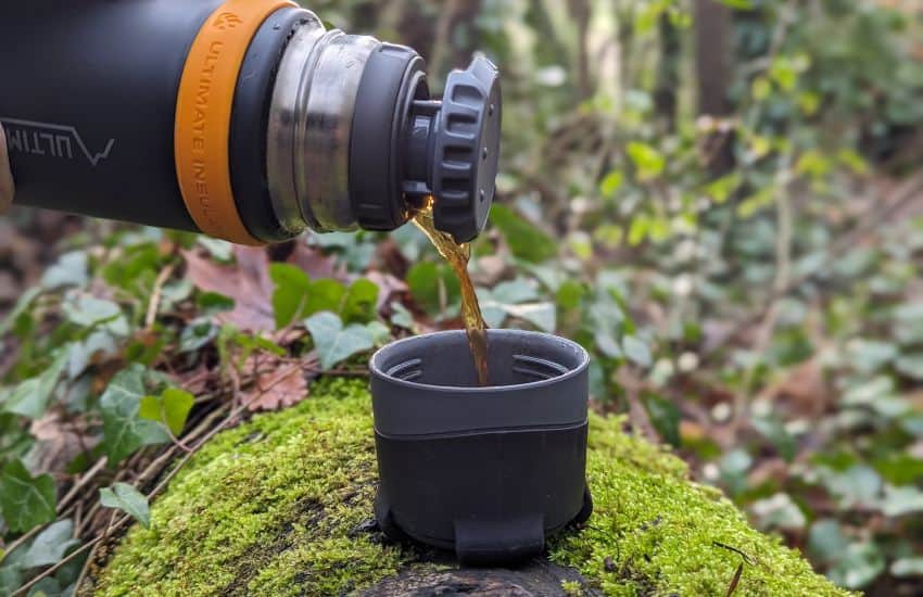 The Art of Priming Your Thermos Flask (5 Simple Steps) 3 Two part stopper and cup