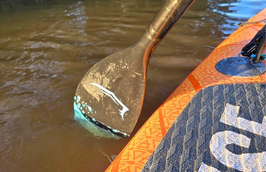Bluefin 4-piece aluminium paddle in the water