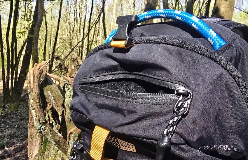 Bagsmart Faro Light Backpack 0.4 - Lined pocket