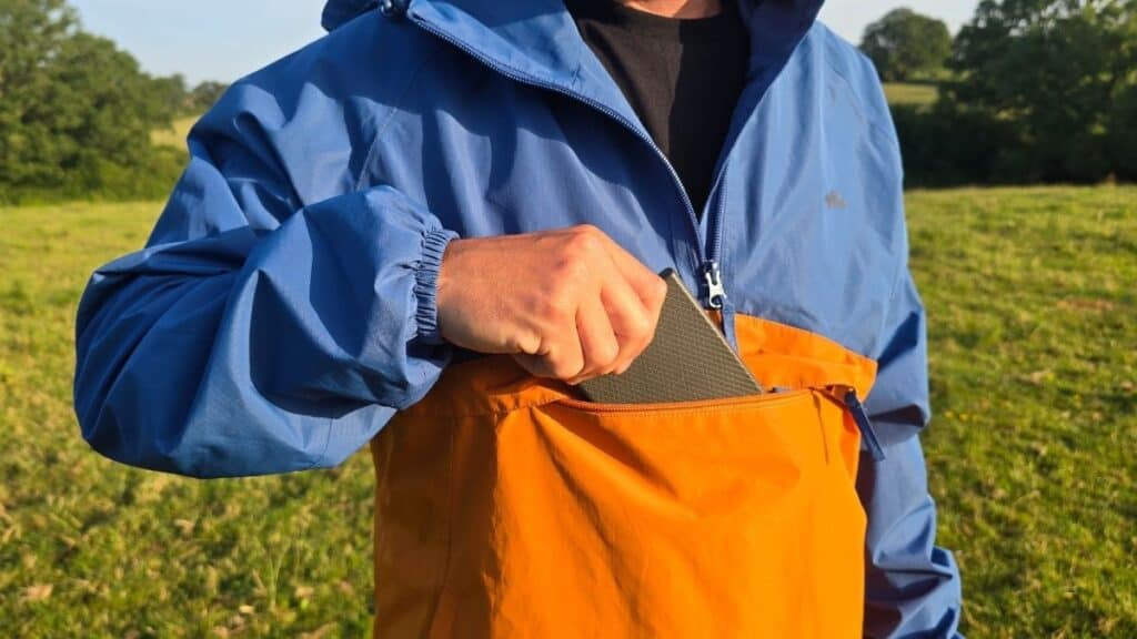 Mac in a Sac Nomad Waterproof Half Zip Jacket Review (2026) 6 Mac in a Sac Nomad Front pocket