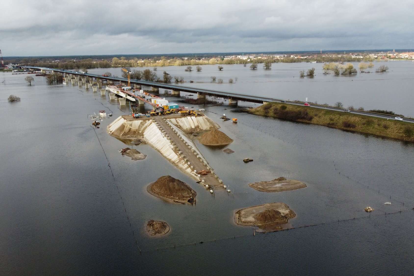 Strukturas MSS Underslung Elbebrucke