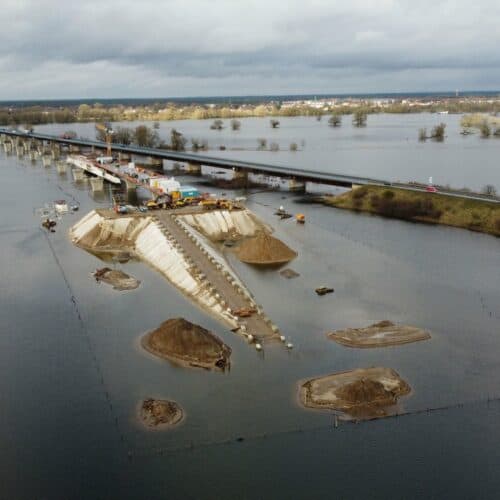 Elbebrücke bridge construction using Underslung MSS