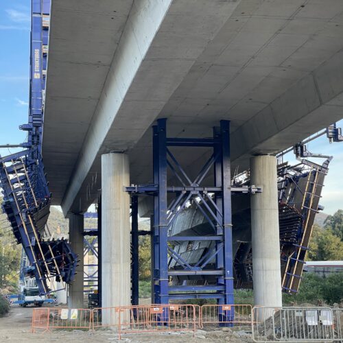 Overhead MSS at River Lima bridge construction, Portugal